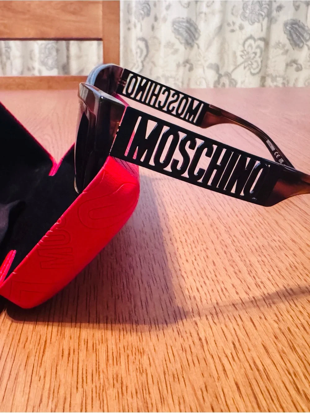 Moschino Tortoiseshell Frame Sunglasses with Gradient Lenses
